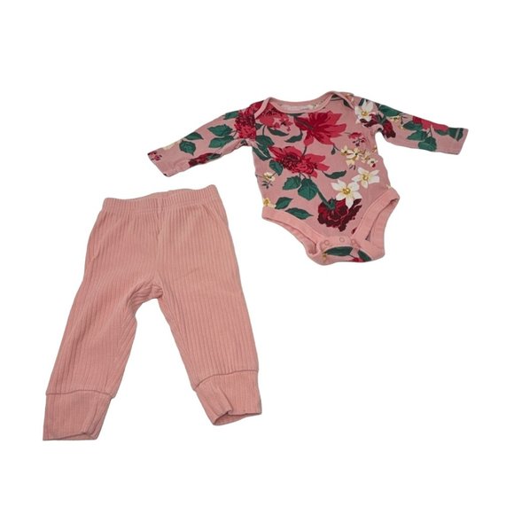 Baby Girl's Corduroy Jumper, 3 Body Suits, and 2 Leggings - Sizes 3-6 M & 6 M - Picture 8 of 12